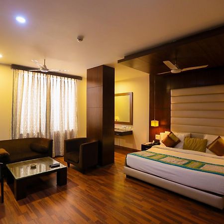 Cs Boutique Hotel Faridabad Eksteriør bilde