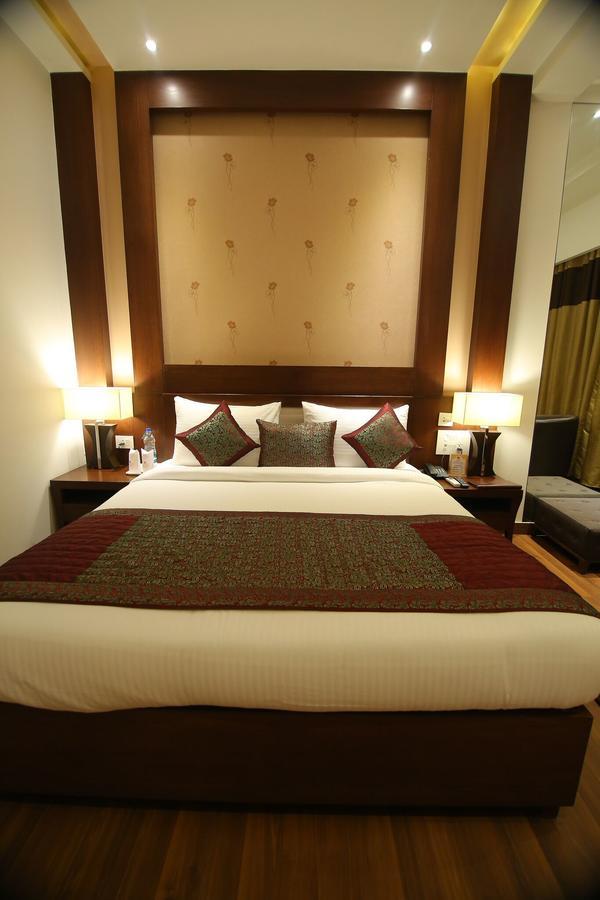 Cs Boutique Hotel Faridabad Eksteriør bilde