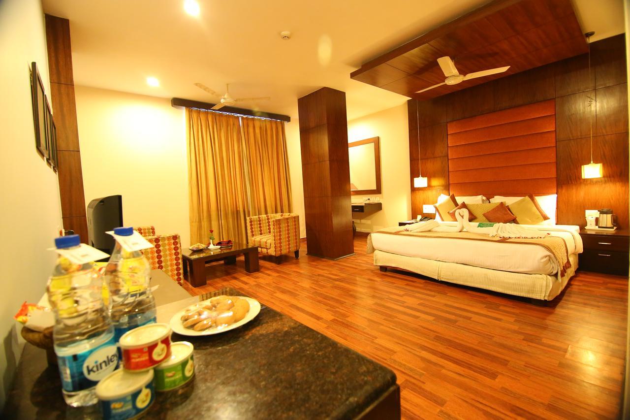 Cs Boutique Hotel Faridabad Eksteriør bilde
