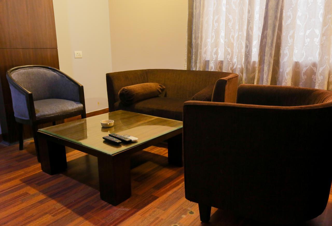 Cs Boutique Hotel Faridabad Eksteriør bilde